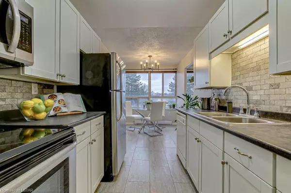 London North, ON N5X 2R8,600 GRENFELL DR #203