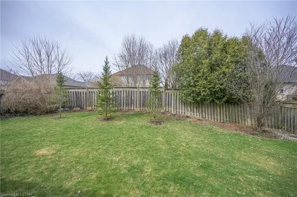 Middlesex Centre, ON N0M 2A0,174 WILLOW RIDGE RD