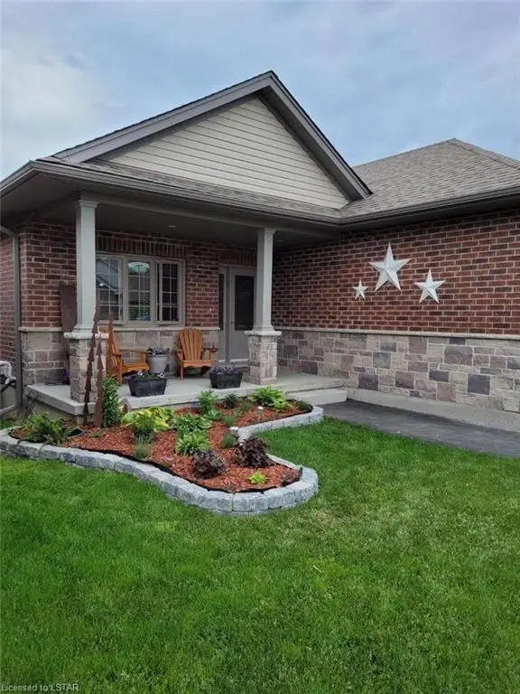 Norfolk County, ON N3Y 0C8,309 DONLY DR S