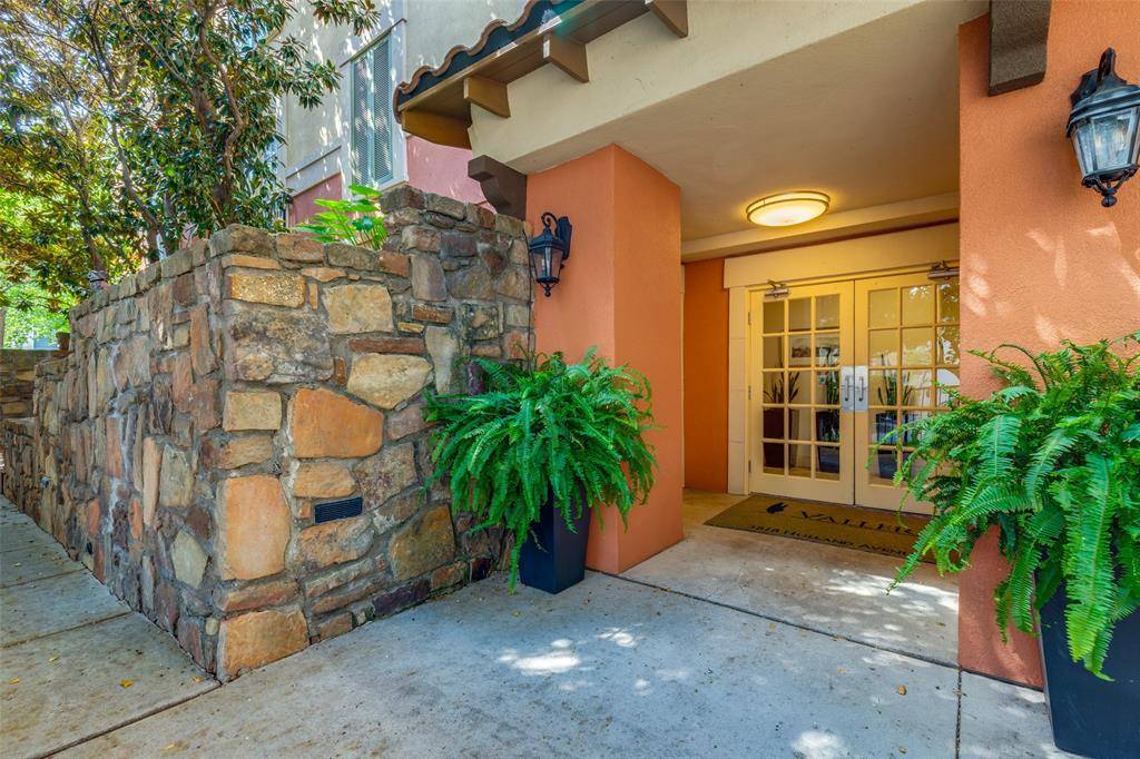 3818 Holland Avenue #305, Dallas, TX 75219