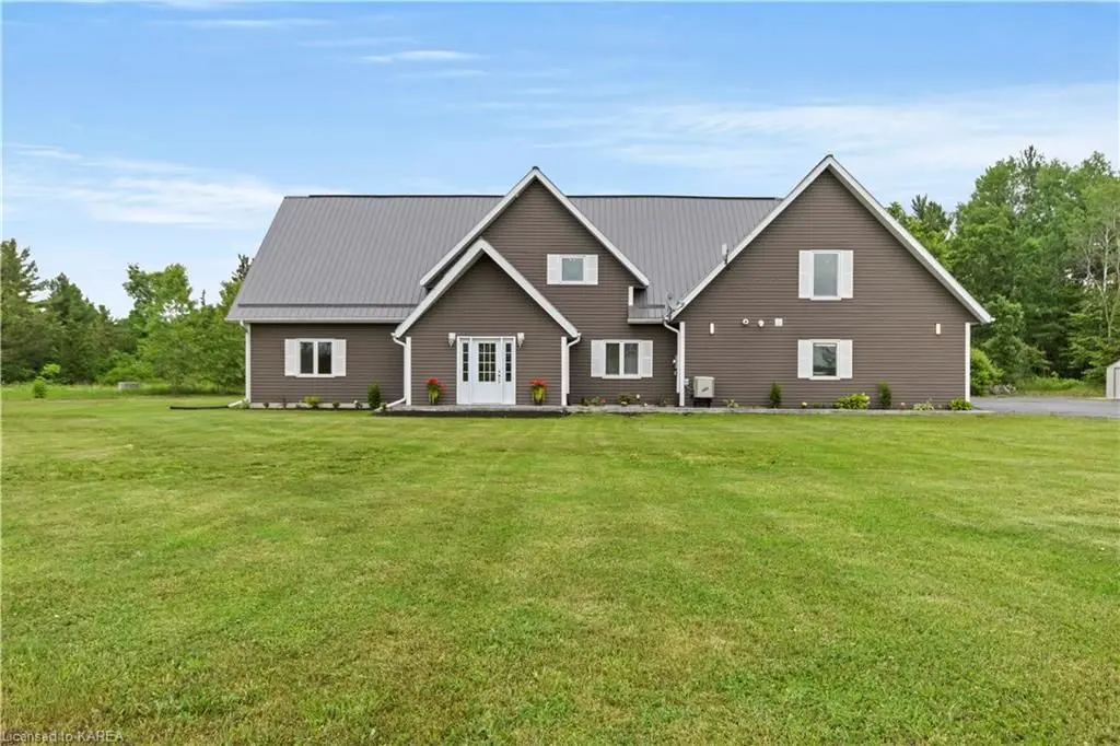 Stone Mills, ON K0K 2S0,137 PINECREST RD