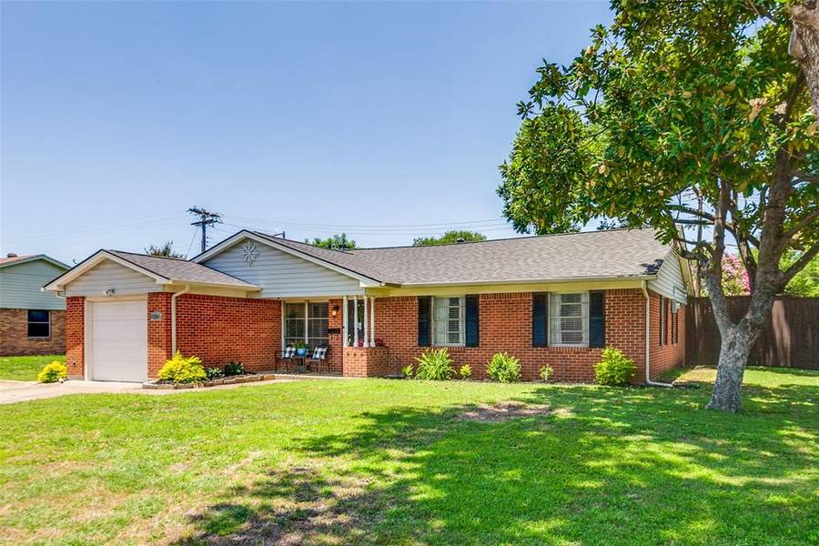 1200 Ridgeway Drive, Richardson, TX 75080