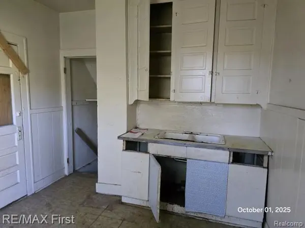 Detroit, MI 48215,4133 Lenox ST