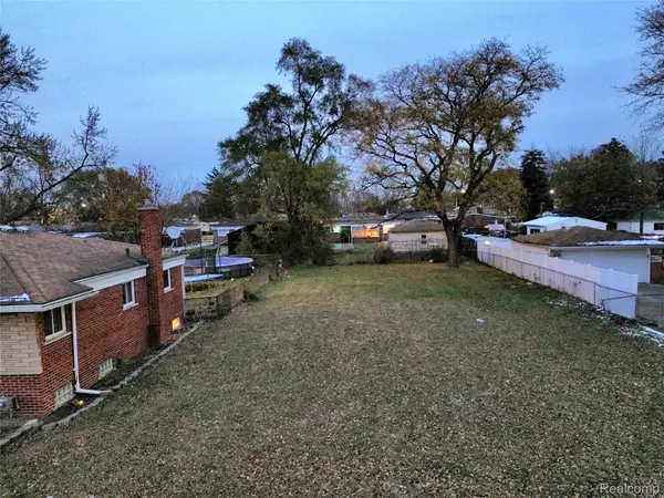 Warren, MI 48091,24134 Loretta AVE