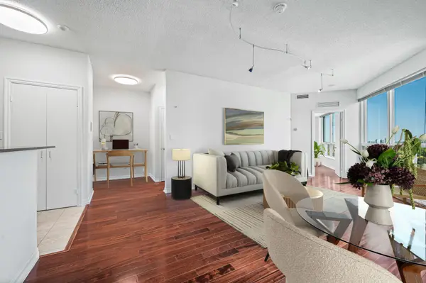 Toronto C09, ON M4W 3Y2,300 Bloor ST E #1703