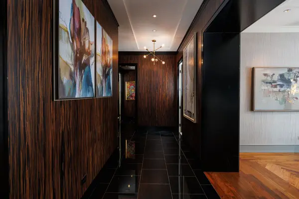 183 Wellington ST W #2403, Toronto C01, ON M5V 0A1