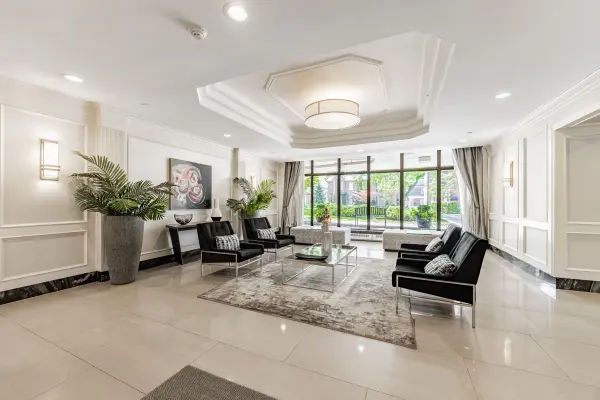 30 Gloucester ST #2109, Toronto C08, ON M4Y 1L8