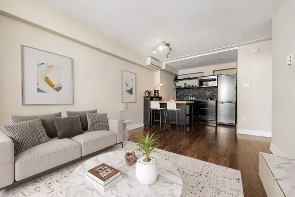 30 Gloucester ST #2109, Toronto C08, ON M4Y 1L8