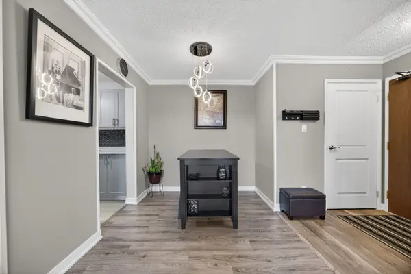 Barrie, ON L4N 1L9,147 Edgehill DR #G9