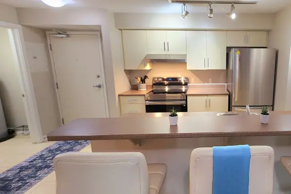 Ottawa Centre, ON K2P 0A3,138 Somerset ST W #209