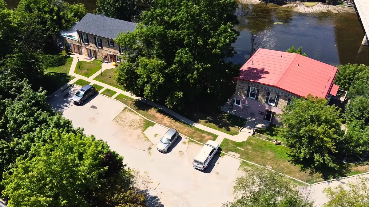 1 High ST, London South, ON N6C 4J5