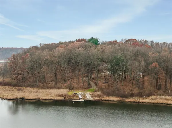 Holly, MI 48442,8400 Jennifer LN