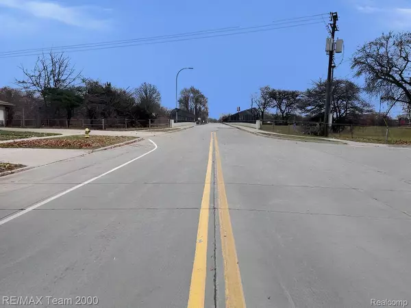 Eastpointe, MI 48021,19431 STEPHENS