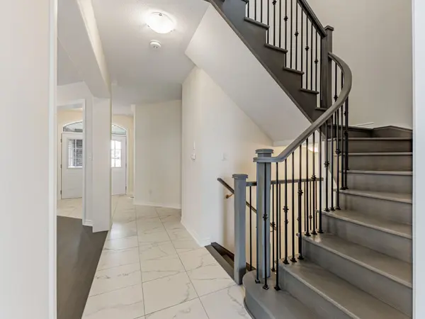 New Tecumseth, ON L9R 0X3,63 Fenn CRES