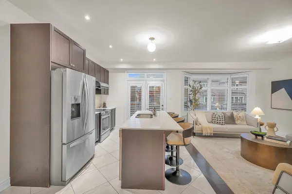 Vaughan, ON L4H 4H6,79 Algoma DR N