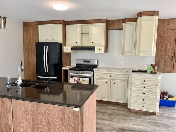 Barrie, ON P0A 1C0,256 Dunlop ST W #2