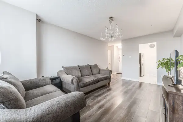 Toronto W04, ON M6B 2G8,940 Caledonia RD #611