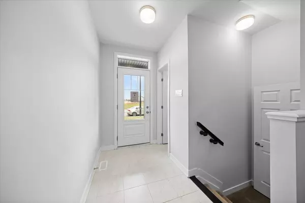 Orleans - Cumberland And Area, ON K4A 5N1,2123 Winsome TER