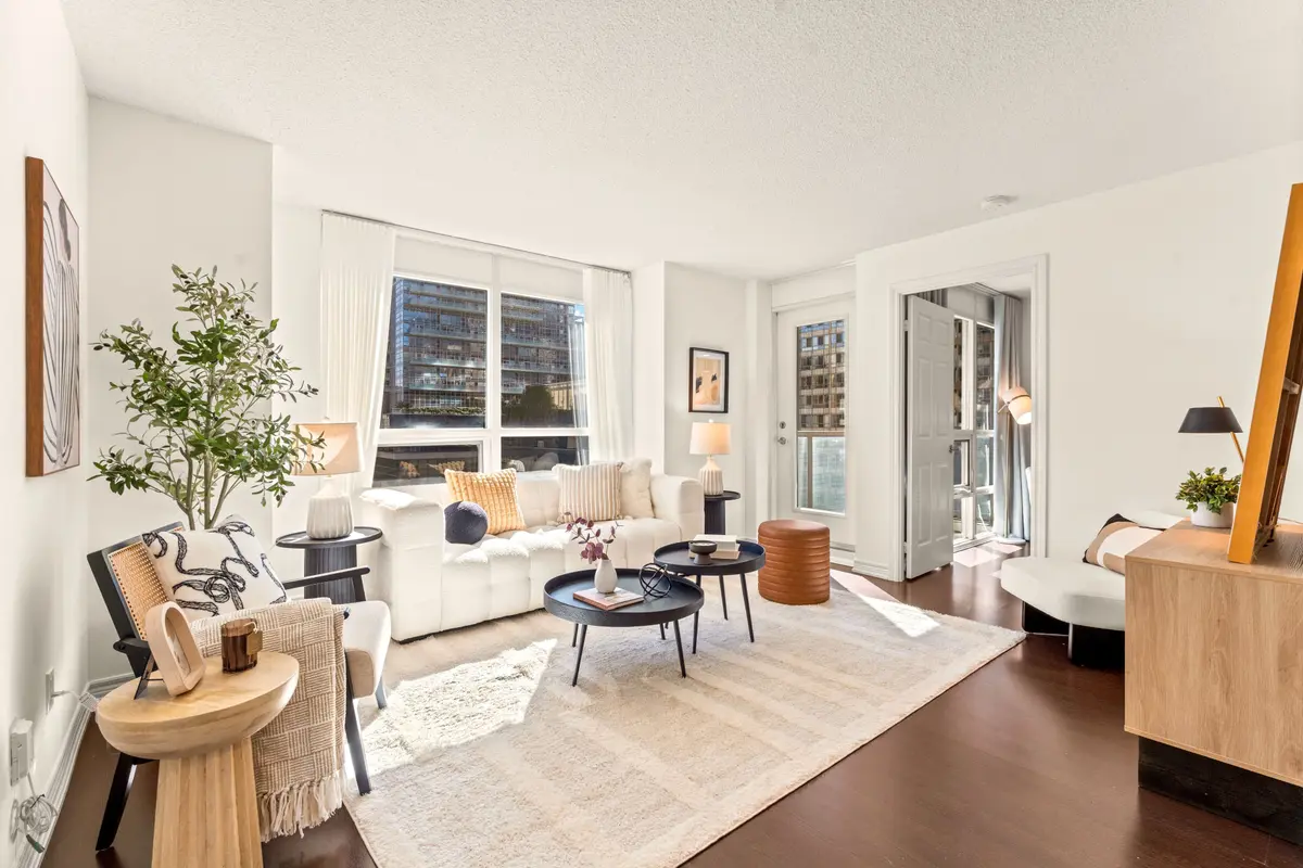 761 Bay ST #605, Toronto C01, ON M5G 2R2