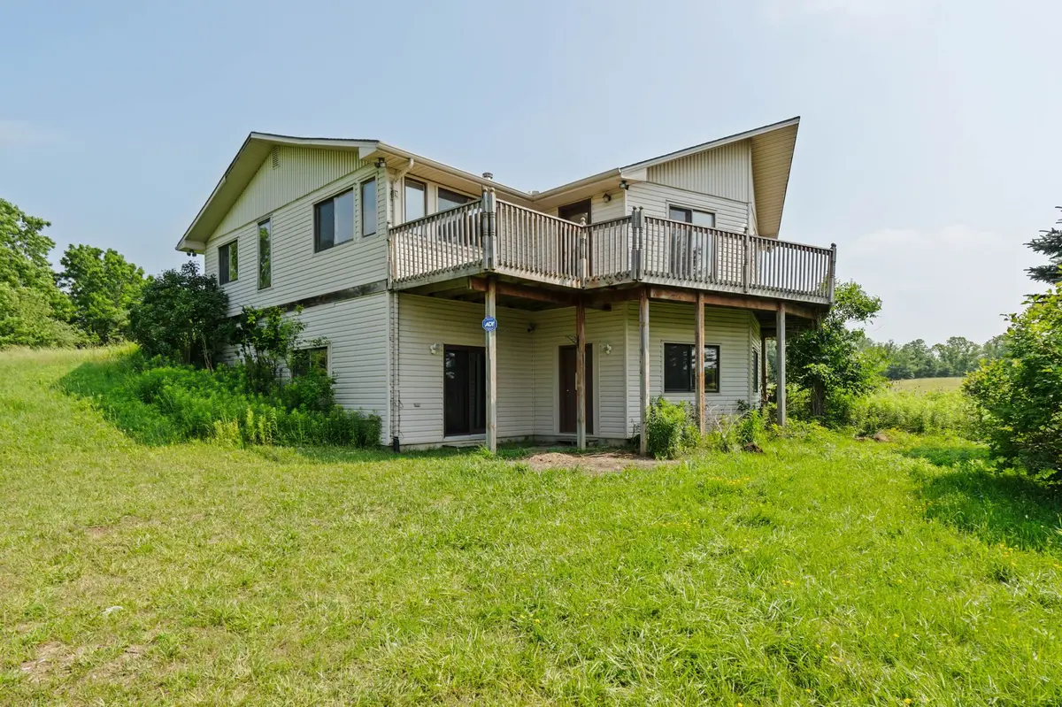 Southwest Middlesex, ON N0N 1A0,25090 Dundonald RD