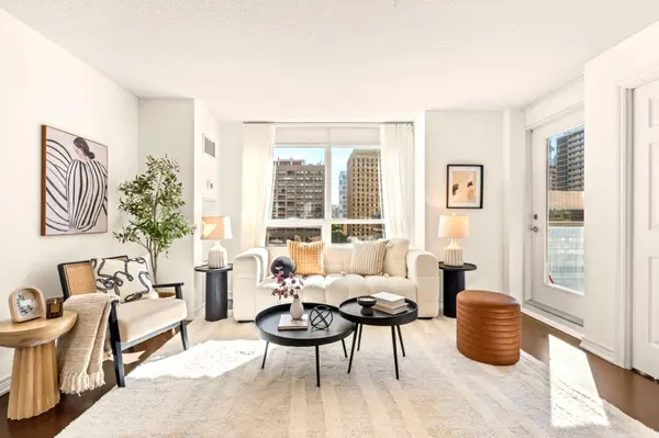 761 Bay ST #605, Toronto C01, ON M5G 2R2