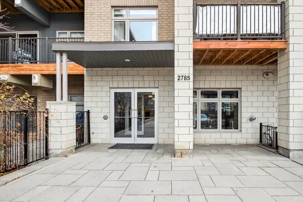 2785 Baseline RD S #207, Parkway Park - Queensway Terrace S And Area, ON K2H 1G9