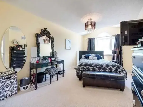 Brantford, ON N3S 0C1,20 McConkey CRES #93