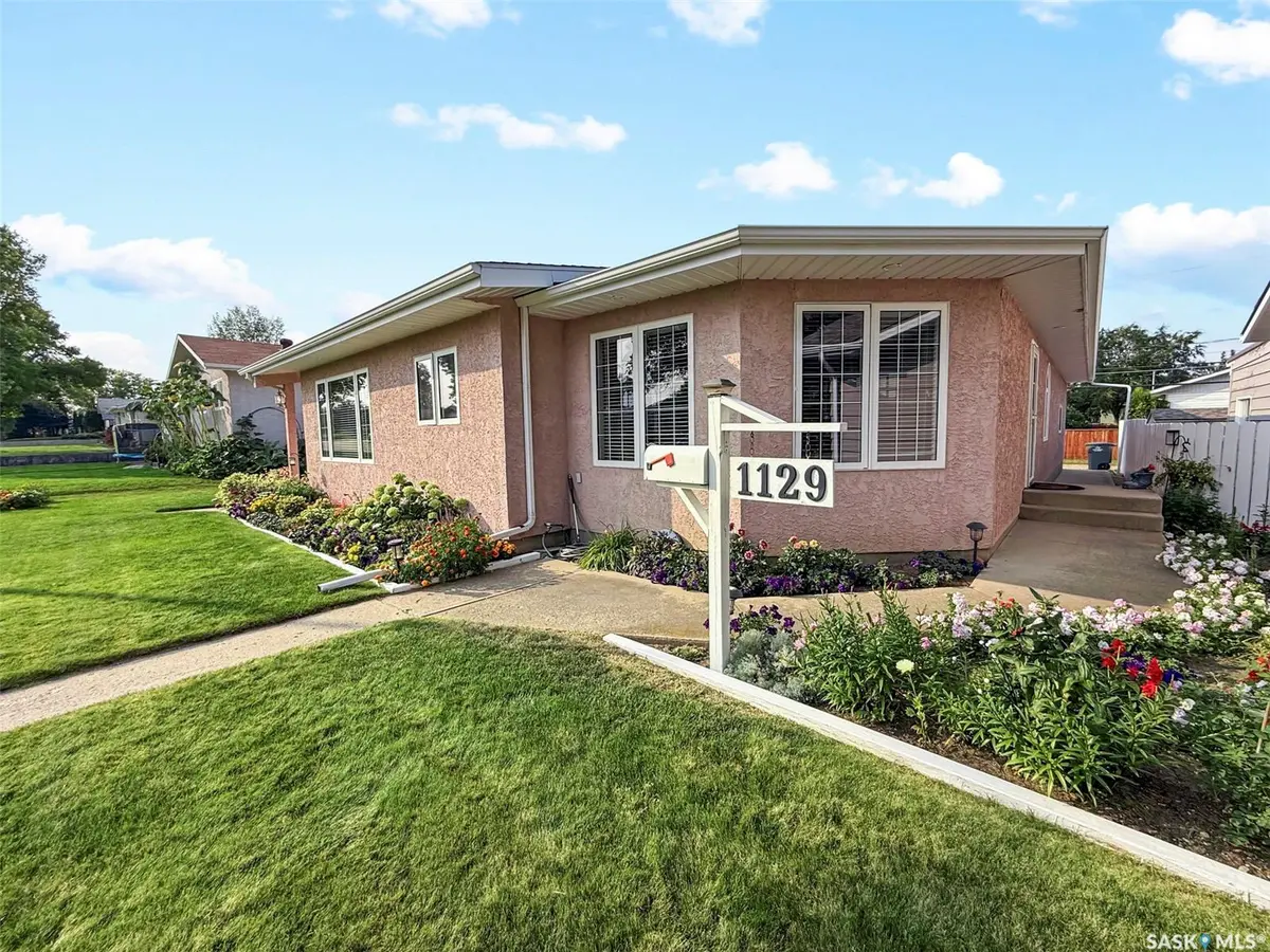 Swift Current, SK S9H 2A1,1129 Jubilee DRIVE