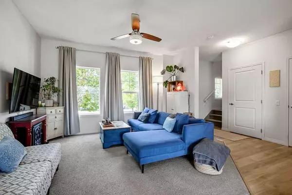 Okotoks, AB T1S 0P8,35 Drake Landing BLVD