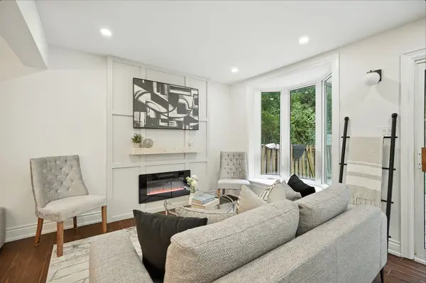 Burlington, ON L7T 2X5,413 Enfield RD