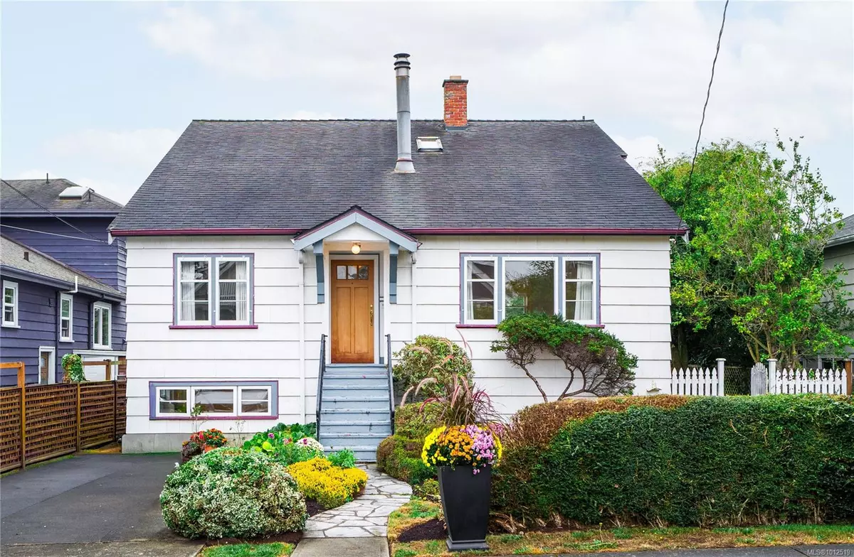 Victoria, BC V8V 4B1,157 Cambridge St