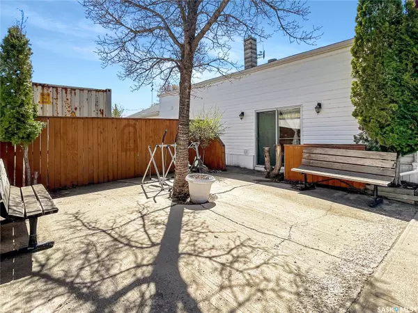 Herbert, SK S0N 2A0,611 Herbert AVENUE