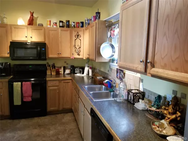 Flint, MI 48503,923 OAK ST