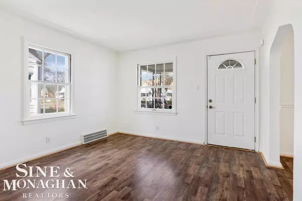 Harper Woods, MI 48225,20016 Elkhart St