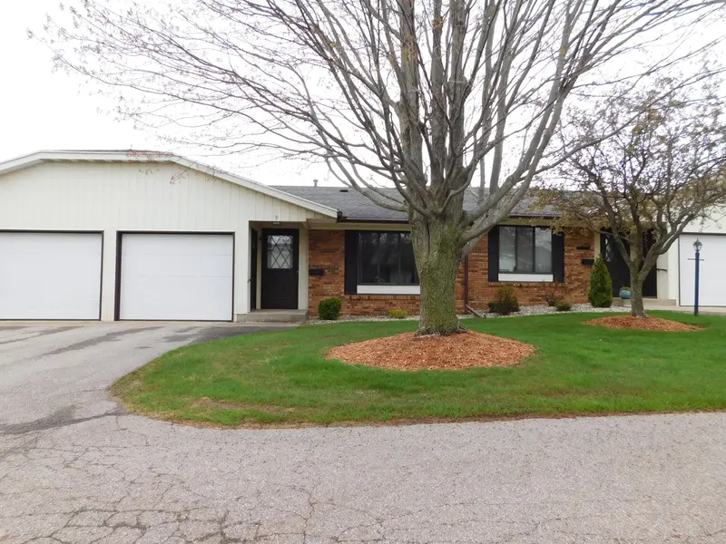 75 Old Mill DR #9, Holland, MI 49423