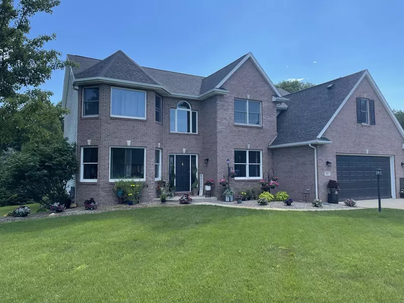313 Hyder Circle DR, Plainwell, MI 49080
