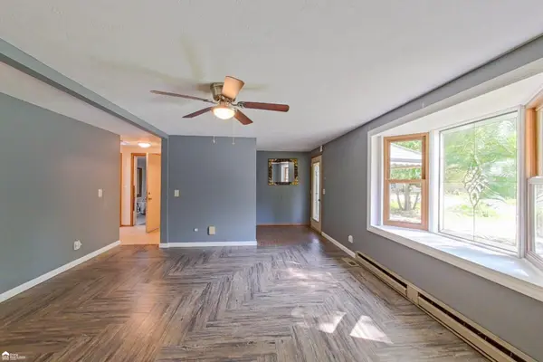 Byron, MI 48418,108 East