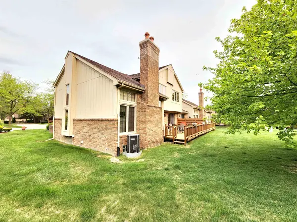 Livonia, MI 48152,37660 Laurel Park