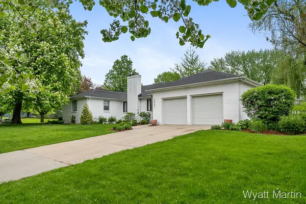 2865 Lake DR SE, East Grand Rapids, MI 49506