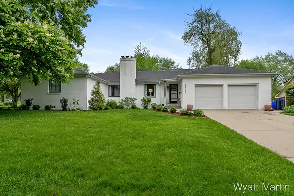 East Grand Rapids, MI 49506,2865 Lake DR SE