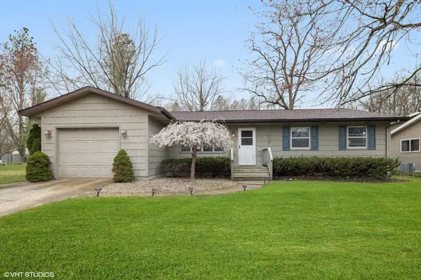 226 S Clinton ST, New Buffalo, MI 49117