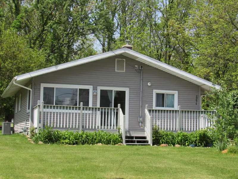 10674 Wesch RD, Brooklyn, MI 49230