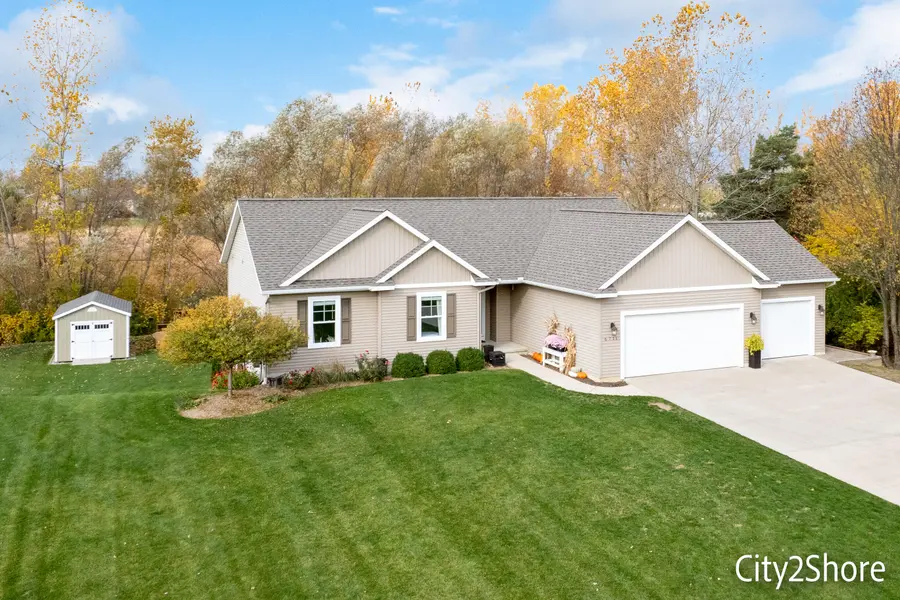 6711 Burlingame AVE SW, Byron Center, MI 49315