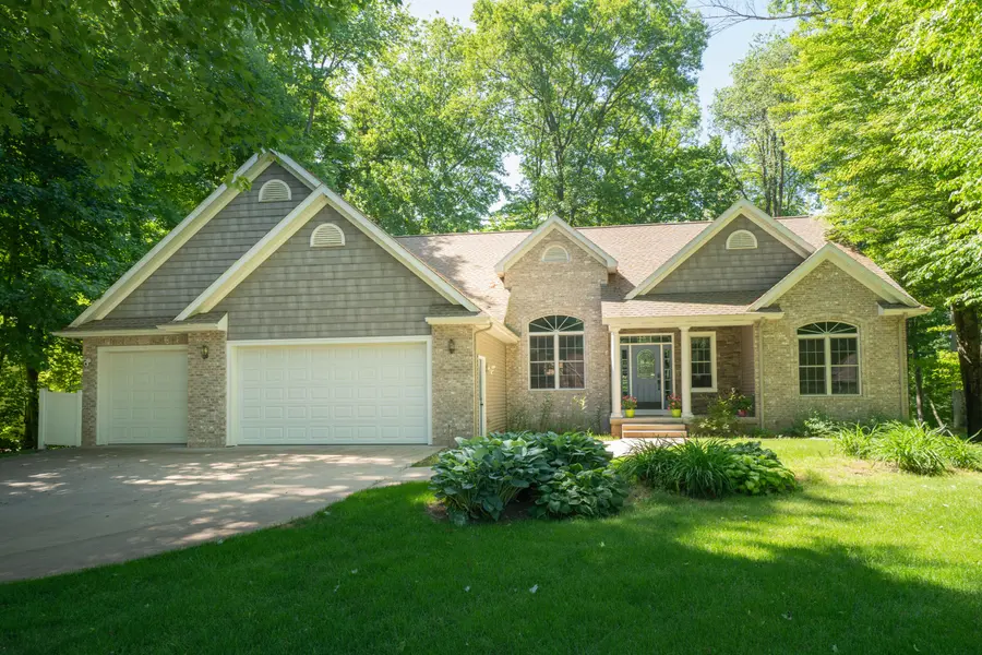 7573 La Jessica CIR, Kalamazoo, MI 49009