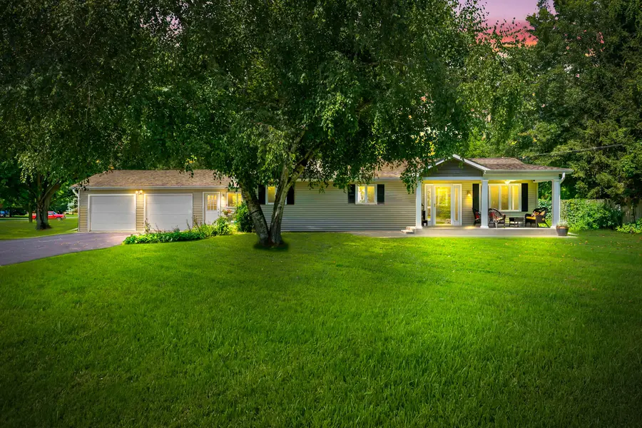 15178 S Barton Lake DR, Vicksburg, MI 49097