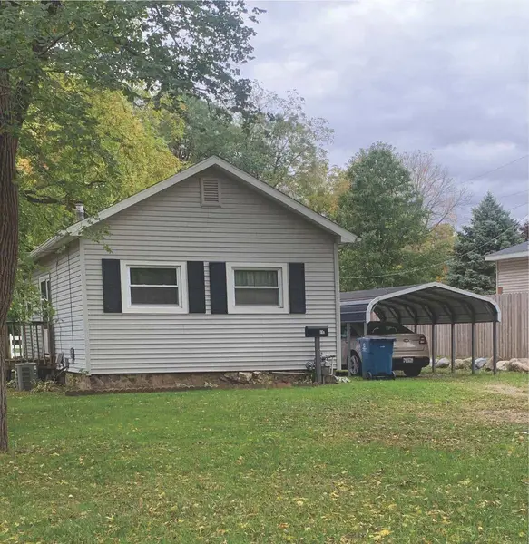 610 S Main ST, Plainwell, MI 49080