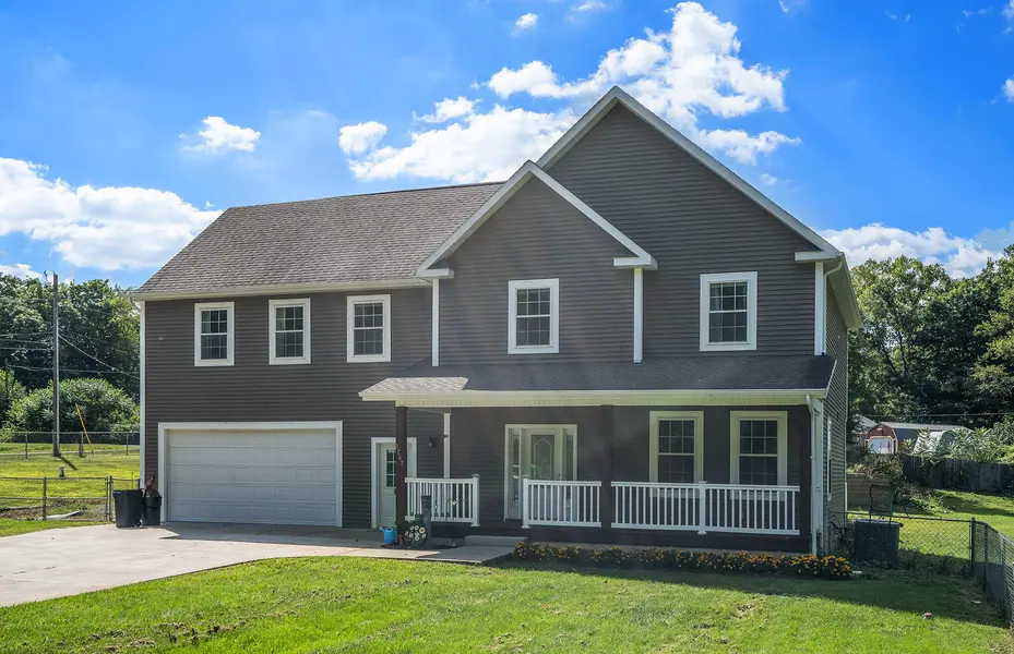 3267 Hickory LN, Buchanan, MI 49107