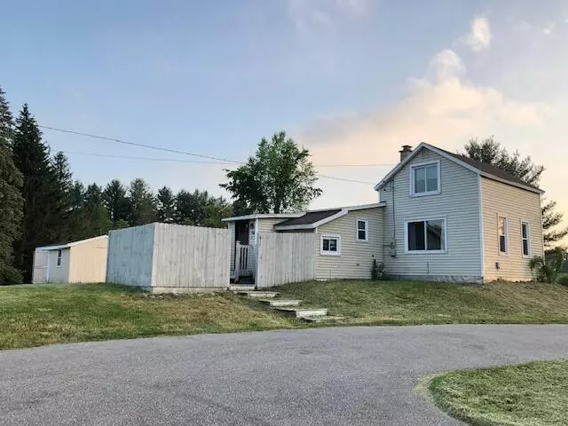 617 W Upton AVE, Reed City, MI 49677