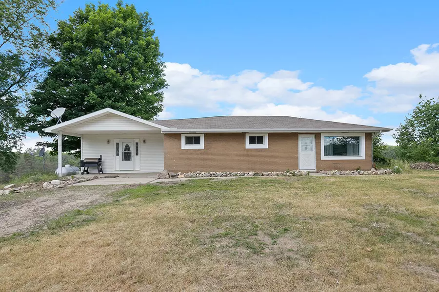 6584 E 96th ST, Reed City, MI 49677