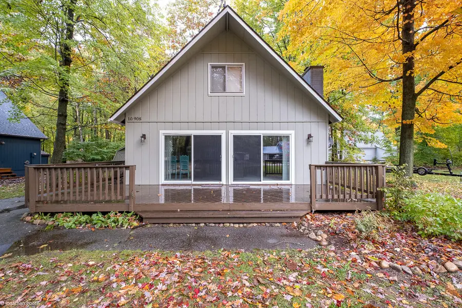 10908 First ST #103, Canadian Lakes, MI 49346